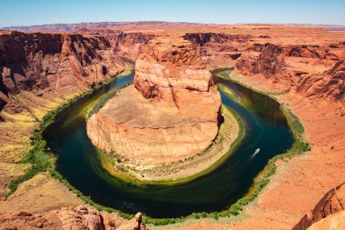 Arizona 'da Horseshoe Bend ve Colorado nehri. Kanyon manzaralı. Arizona 'daki Büyük Kanyon Ulusal Parkı' nın manzarası