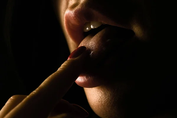 Sexy Lippen Saugen Finger Nahaufnahme Saugnapf Konzept Frau Lippen Zunge — Stockfoto