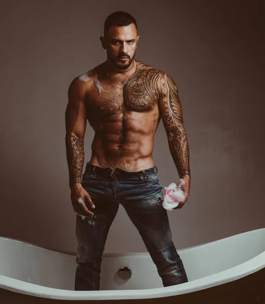 Sexy Man Bare Naked Body Washing Bathtub Male Model Seductive — Fotografia de Stock