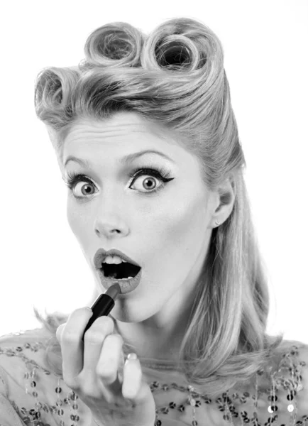 Piękne Zmysłowe Usta Wargi Kosmetologia Makijaż Kosmetyka Uwodzicielska Dziewczyna Pokazująca — Zdjęcie stockowe