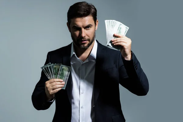 Człowiek Pieniędzmi Banknoty Dolarowe Portret Mężczyzny Trzymającego Kupę Banknotów Banknoty — Zdjęcie stockowe
