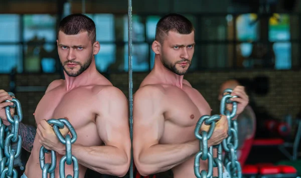 Portrait Handsome Sporty Man Muscular Body Doing Weight Lifting Guy — Zdjęcie stockowe