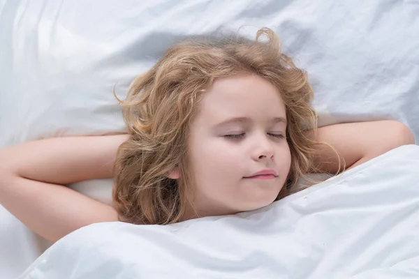 Anak Tidur Tempat Tidur Anak Manis Tidur Bawah Selimut Anak — Stok Foto