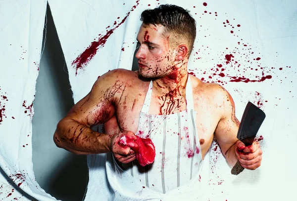 Dejando Sangre Carnicero Picando Carne Sangrando Con Sangre Roja Hombre — Foto de Stock