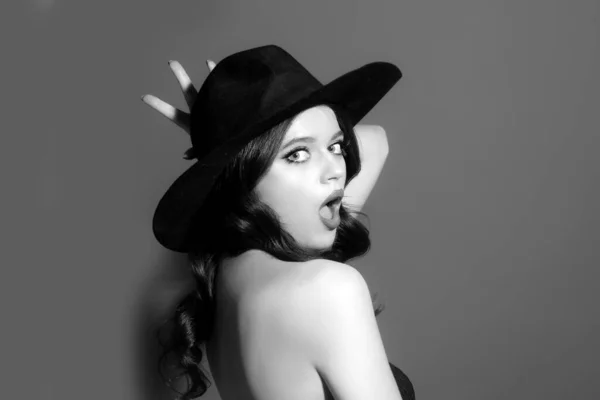 Ritratto Alta Moda Sexy Sensuale Donna Elegante Cappello Nero Moda — Foto Stock