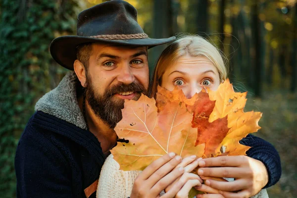 Autumn Couple Fall Nature Background Carefree Young Woman Handsome Bearded — Stock Photo, Image