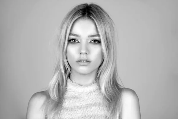 Mooi Meisje Sensueel Blond Vrouwelijk Modelportret Jonge Schoonheid Vrouw Gezicht — Stockfoto