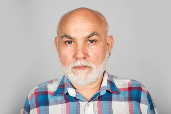 Ansiktet Årsåldern Pensionär Gammal Mogen Senior Man Med Grått Skägg — Stockfoto