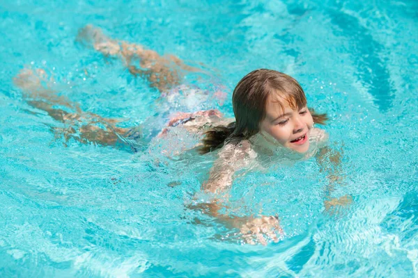 Kid Splashing Summer Water Pool Kid Splash Swim Pool Excited — Stock Photo, Image