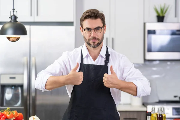 Aşçı Aşçı Fırıncı Portresi Aşçı Şapkalı Aşçı Üniformalı Adam Mutfakta — Stok fotoğraf