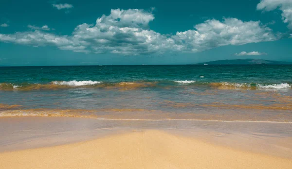 Calm Sea Beach Background Summer Tropical Beach Sand Ocean Water — Stock Photo, Image