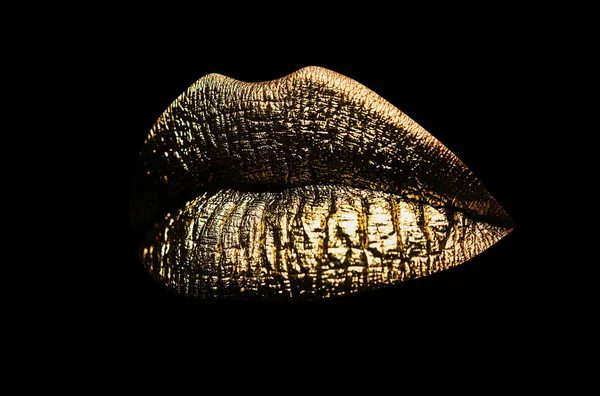Luxo Boca Arte Glamour Lábios Dourados Isolados Sobre Fundo Preto — Fotografia de Stock