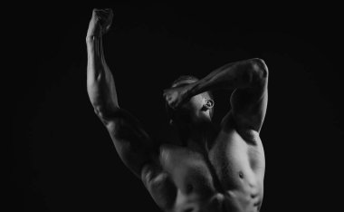 Seksi erkek model vücut, çıplak gövde. Seksi çıplak adam, baştan çıkarıcı eşcinsel. Kaslı, üstsüz, çekici bir adam. Atletik adam, fitness modeli
