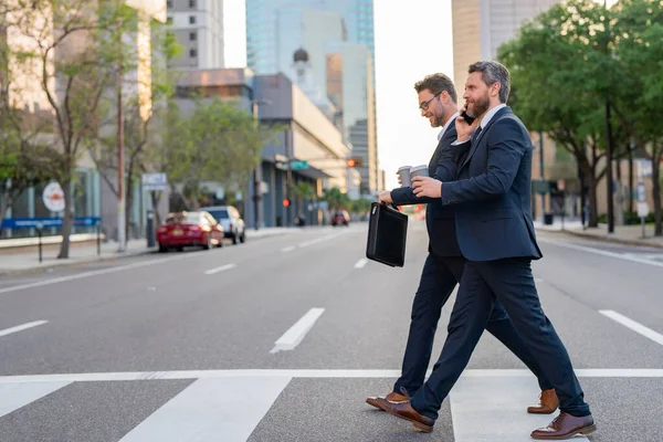 Business Man Suit Outdoor American City Street Idea Generation Brainstorming — Stock Photo, Image