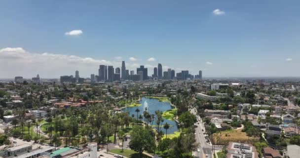 Los Angeles Downtown Arial Fliegen Drohnen Wolkenkratzer Stadtbild Echo Park — Stockvideo