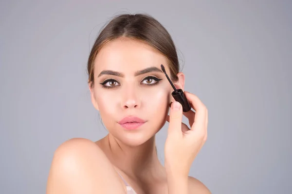 Woman Comb Eyebrows Eyebrow Brush Care Brows Eyebrows Lamination Brow — Stockfoto