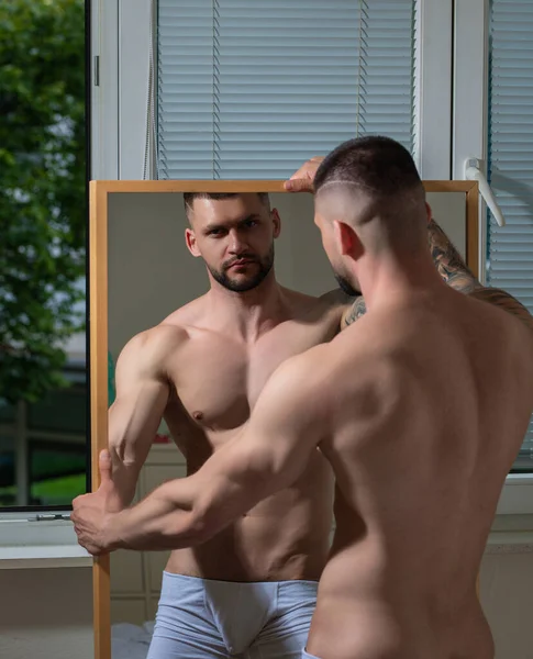 Çıplak Vücut Kaslı Omuzlar Çıplak Adam Kaslı Erkek Vücudu Gay — Stok fotoğraf