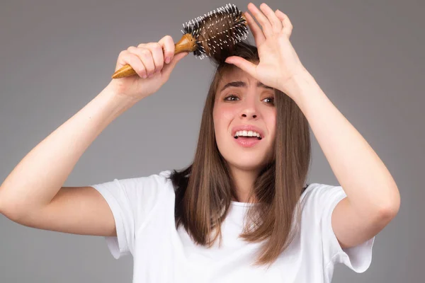 Mujer Caída Del Cabello Con Peine Cabello Problemático Problemas Pérdida —  Fotos de Stock