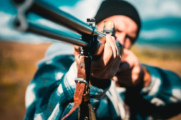 Jäger Mit Gewehr Auf Jagd Geschlossene Und Offene Jagdsaison Jagd — Stockfoto