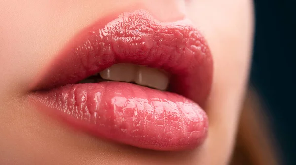 性感女人的唇 激情的唇 性感的嘴 — 图库照片