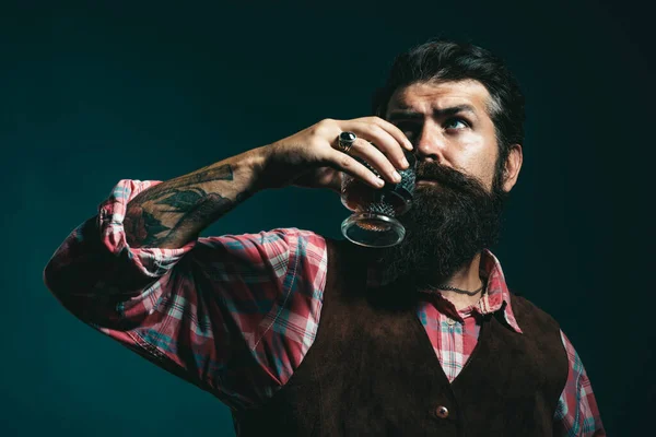Alcoholic Beverage Confident Bearded Man Black Suit Glass Whisky Loft — Stock Photo, Image