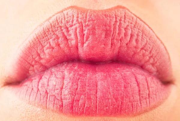 Close Perfecte Natuurlijke Lip Macrolippen Mond Dicht Vrouw Geïsoleerd Wit — Stockfoto