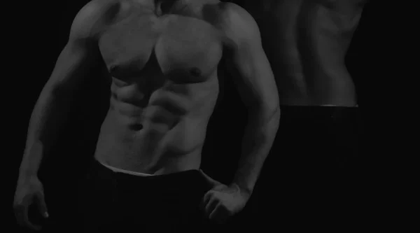 Μυώδης Σέξι Άντρας Γυμνό Κορμό Αθλητικό Μυώδες Αντρικό Σώμα Μαύρο — Φωτογραφία Αρχείου