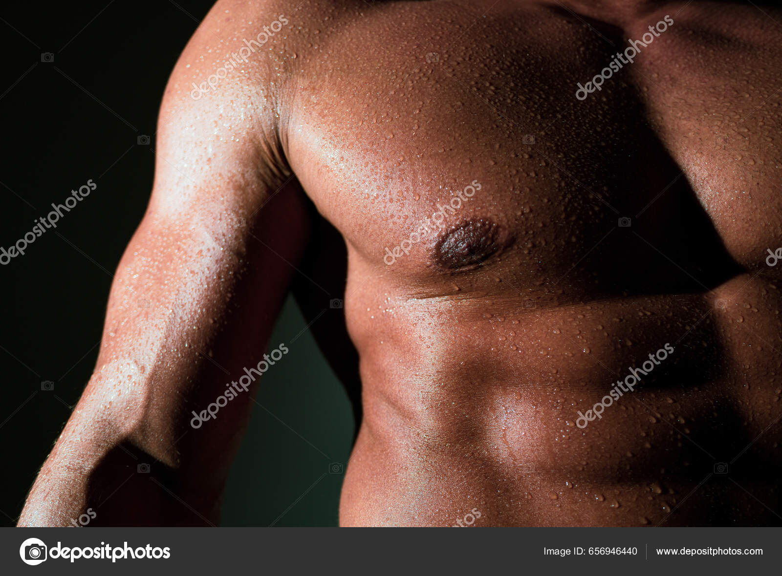 Mans Torso Tipo Sexy Com Corpo Musculoso Peito Peito Homem — Foto ©  Tverdohlib.com #656946440