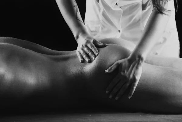 Man Back Butt Massage Masseur Massage Back Buttocks Male Getting —  Fotos de Stock