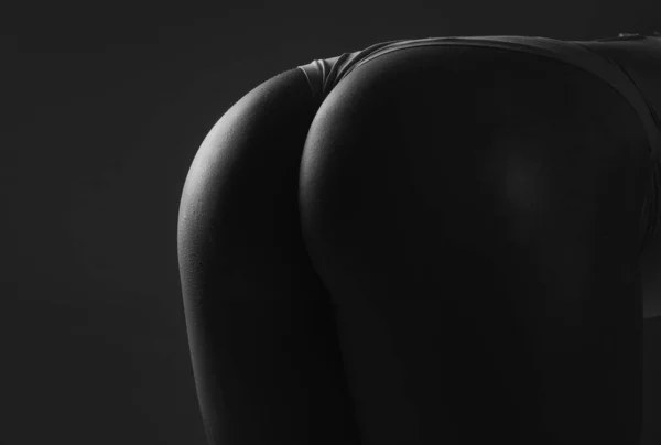 Rabos Sensuais Menina Sexy Com Grande Vagabundo Corpo Mulher Biquíni — Fotografia de Stock