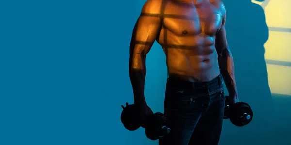 Szablony Sztandarów Muskularnym Mężczyzną Umięśnionym Tułowiem Sześciopak Mięśni Brzucha Muskularny — Zdjęcie stockowe