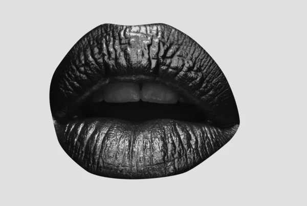 性感的女人嘴唇 具有金色闪光效果的唇形图标 性感的嘴 金色口红上的亲吻符号 华丽华丽的金嘴 与白种人隔离 — 图库照片
