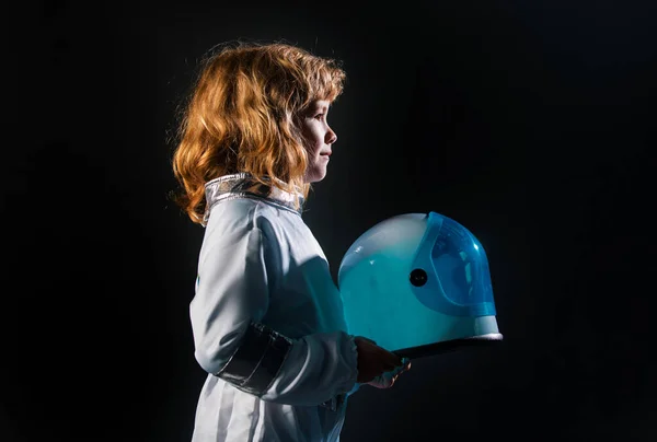 Petit Garçon Rêve Devenir Astronaute Voler Dans Espace Cosmos Enfants — Photo