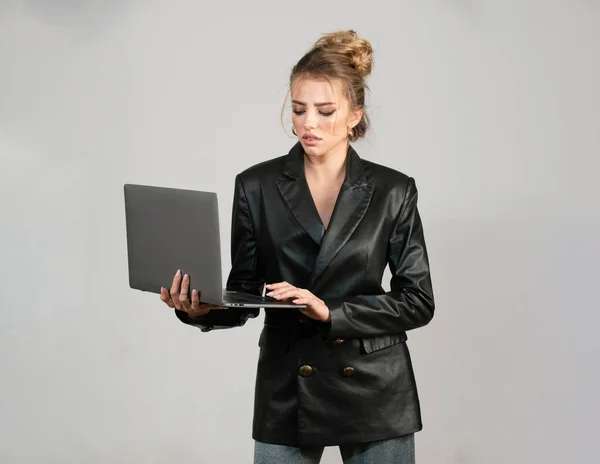 Sexy Serious Woman Using Laptop Computer Isolated Background — Stockfoto