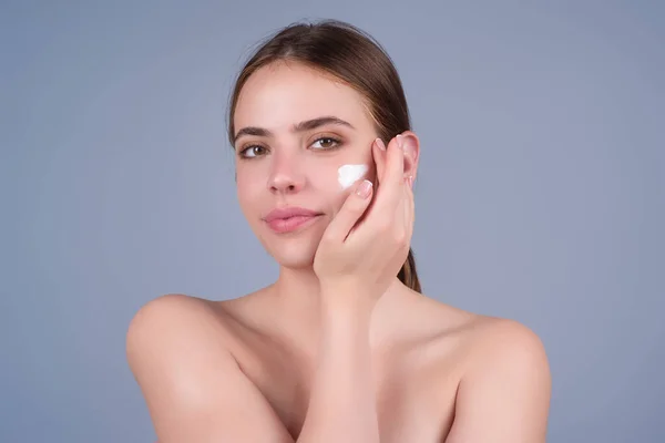 Closeup Young Woman Applying Cream Face Skincare Cosmetics Concept Skin — Stock Photo, Image