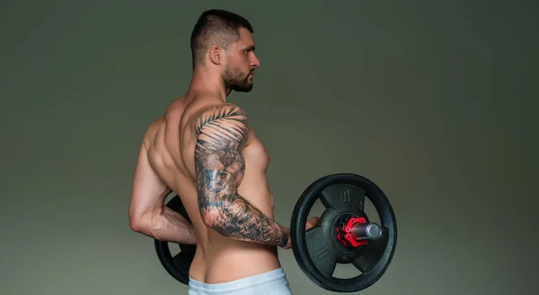 Porträt Eines Gut Aussehenden Sportlichen Mannes Mit Muskulösem Körper Beim — Stockfoto