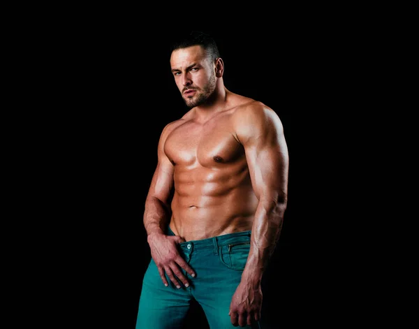 Muskulös Sexig Man Med Naken Överkropp Svart — Stockfoto