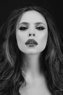 Seksi güzel kız, şehvetli genç kadın. Moda ve güzel kadın yüzü