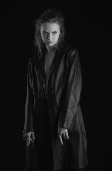Leather Fashion Beautiful Woman Black Coat Fashion Trendy Vogue Style — Stock Photo, Image
