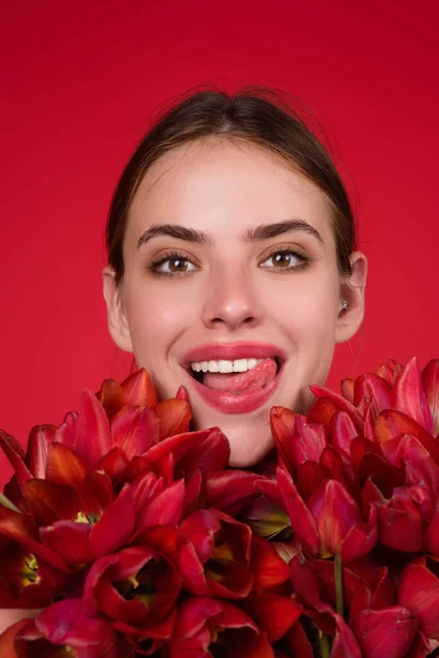 Chica Belleza Con Tulipán Hermosa Mujer Sensual Mantenga Tulipanes Ramo — Foto de Stock