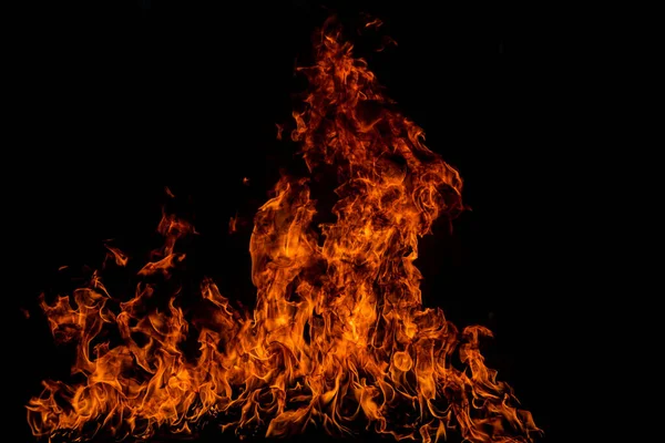 Ogień Płonie Płomieniami Czarnym Tle Ogień Pali Płomień Izolowany Abstrakcyjna — Zdjęcie stockowe