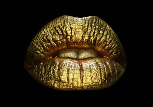 황금색 글로스 립스틱 고급의 화장이야 립스틱이 황금색 여자의 입술에 페인트를칠 — 스톡 사진