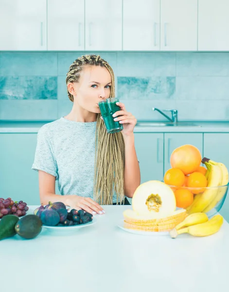 Athletic Young Woman Protein Shake Kitchen Smiling Healthy Woman Drinks — Stock Photo, Image