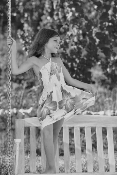 Child Swing Backyard Kid Playing Oudoor Happy Cute Little Girl — ストック写真