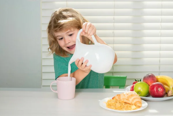 Fuuny Little Boy Pouring Whole Cows Milk Breakfast Child Boy — Stock Photo, Image