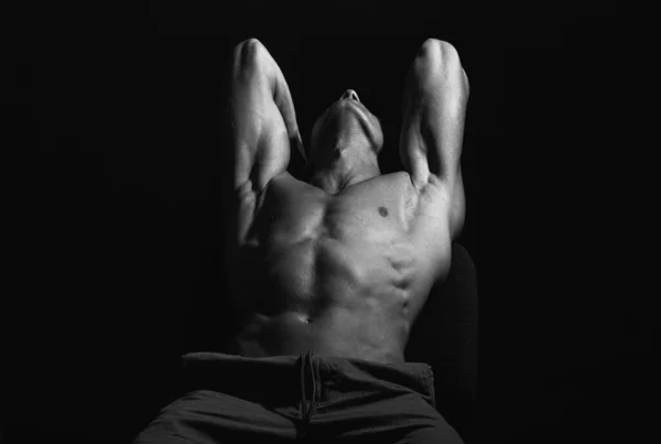 筋肉質の男の裸の胴 セクシーゲイ — ストック写真