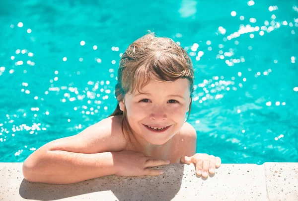 Child Summer Swimming Pool Little Boy Playing Outdoor Swimming Pool — Stock Photo, Image