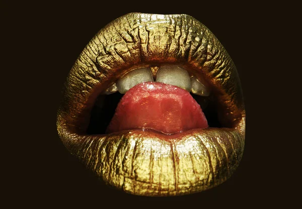 Gouden Lippen Gouden Lipgloss Sexy Lippen Metalen Mond Schoonheidsvrouw Make — Stockfoto