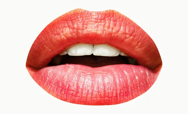 官能的な女性の唇 女は唇だ 女の子の口を赤い口紅で閉じます セクシー唇 — ストック写真