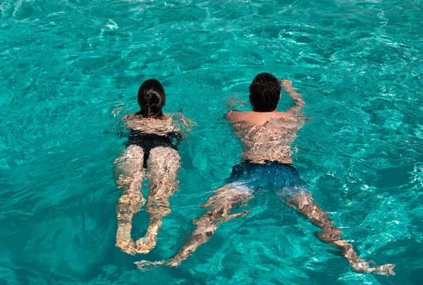 Pool Resort Summertime Vacation Life Winner Butt Bikini Sexy Couple — Stockfoto